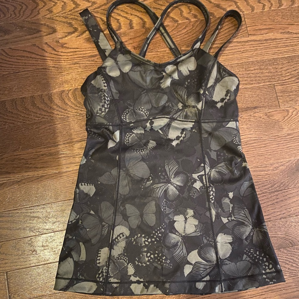 Lululemon athletic top sz 4